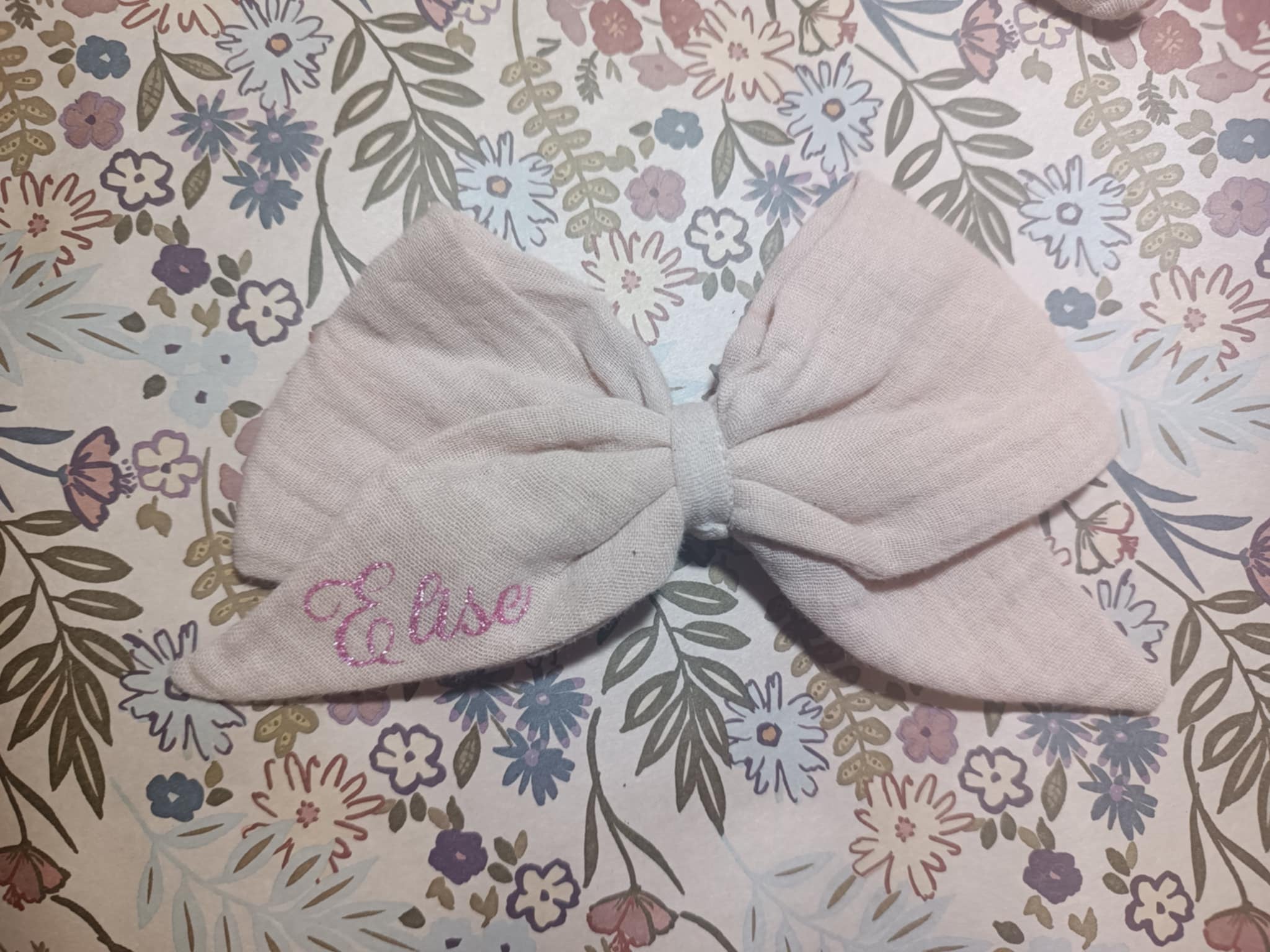 Noeuds de cheveux enfant